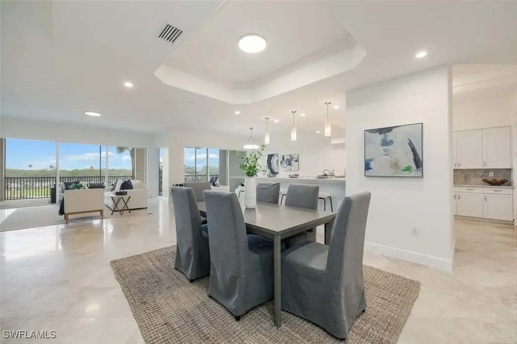 560 El Camino Real Naples FL 34119