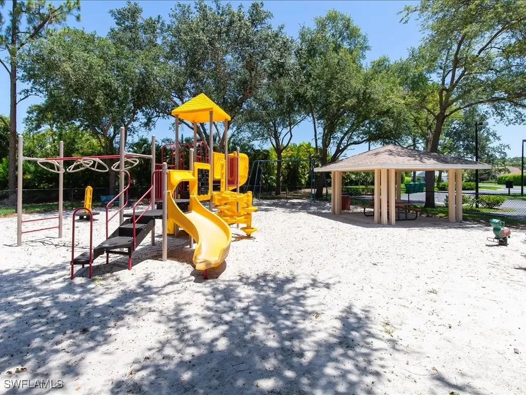 929 Marble Drive Naples FL 34104