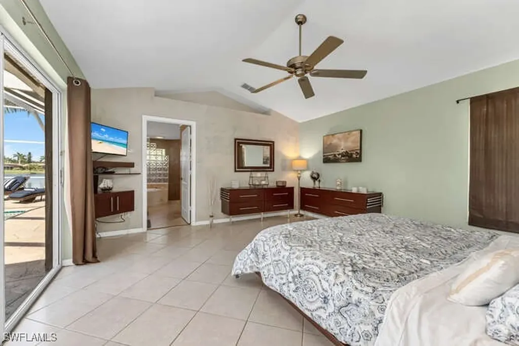 929 Marble Drive Naples FL 34104