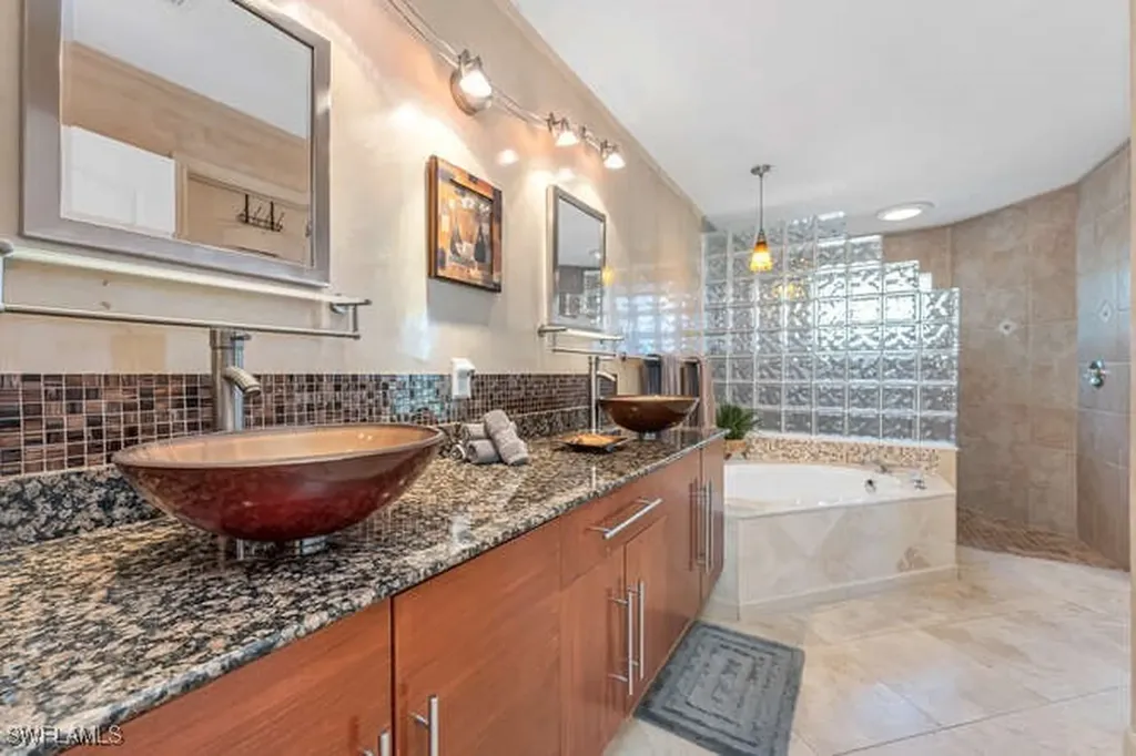 929 Marble Drive Naples FL 34104