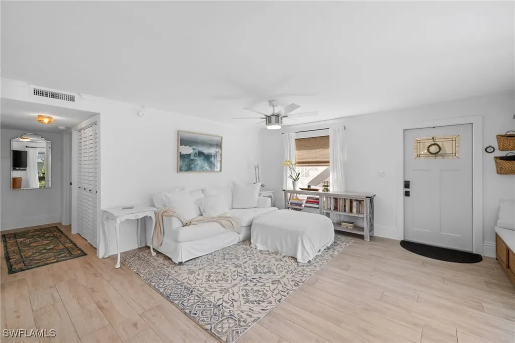 1549 Sandpiper Street Naples FL 34102