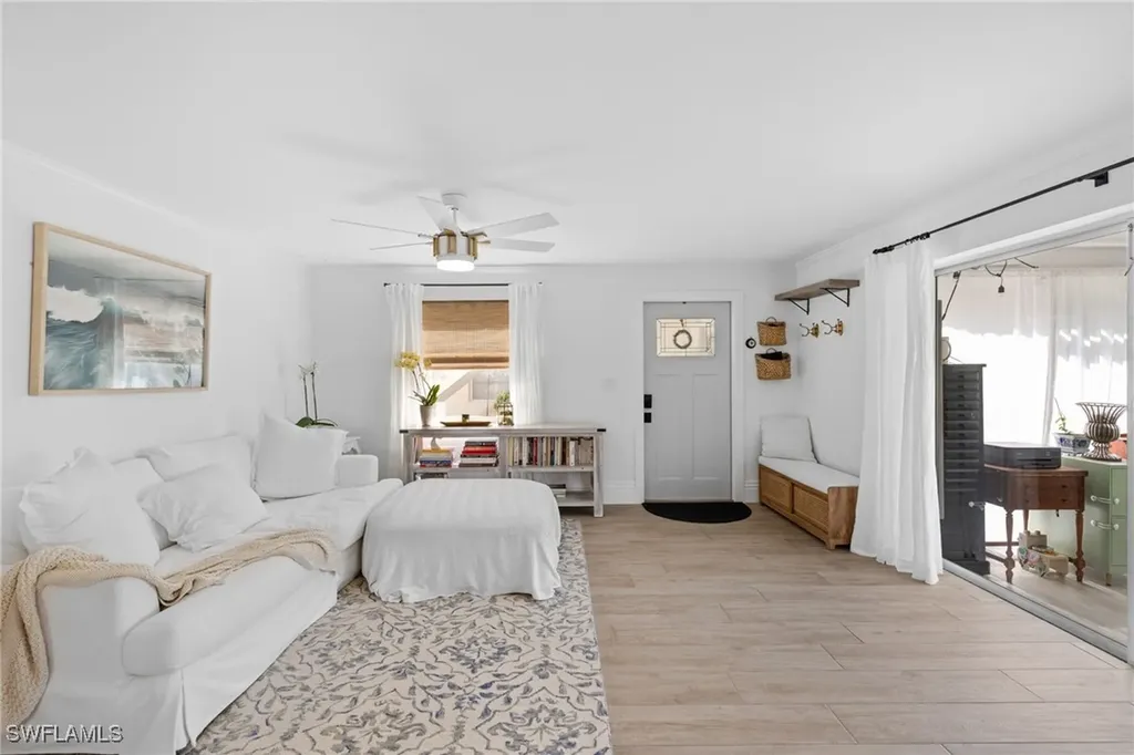 1549 Sandpiper Street Naples FL 34102