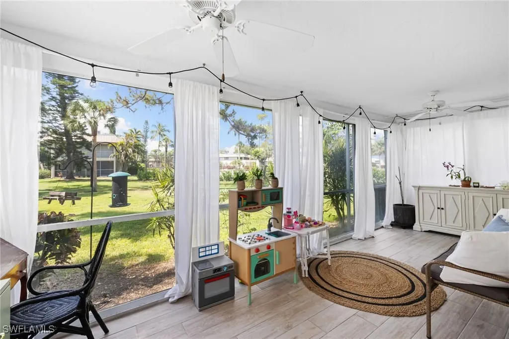 1549 Sandpiper Street Naples FL 34102