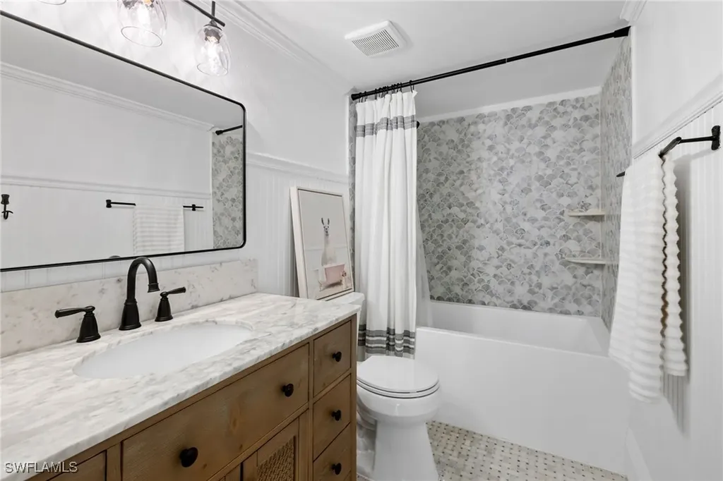 1549 Sandpiper Street Naples FL 34102