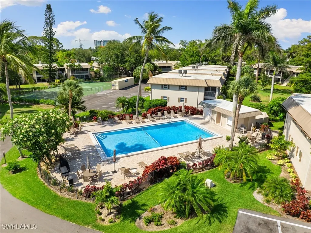 1549 Sandpiper Street Naples FL 34102