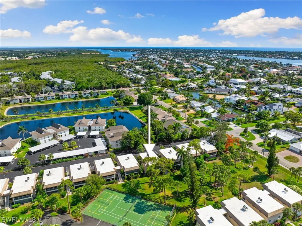 1549 Sandpiper Street Naples FL 34102