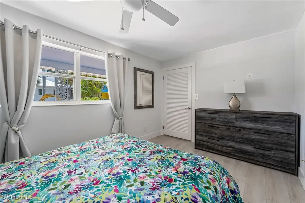 1140 Rainbow Drive Naples FL 34104