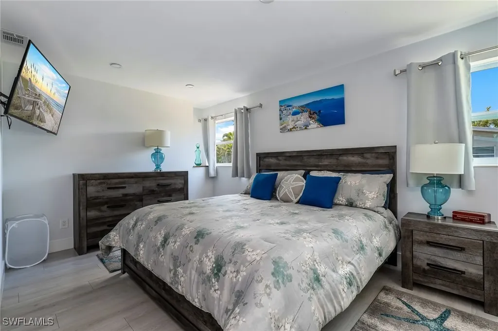 1140 Rainbow Drive Naples FL 34104