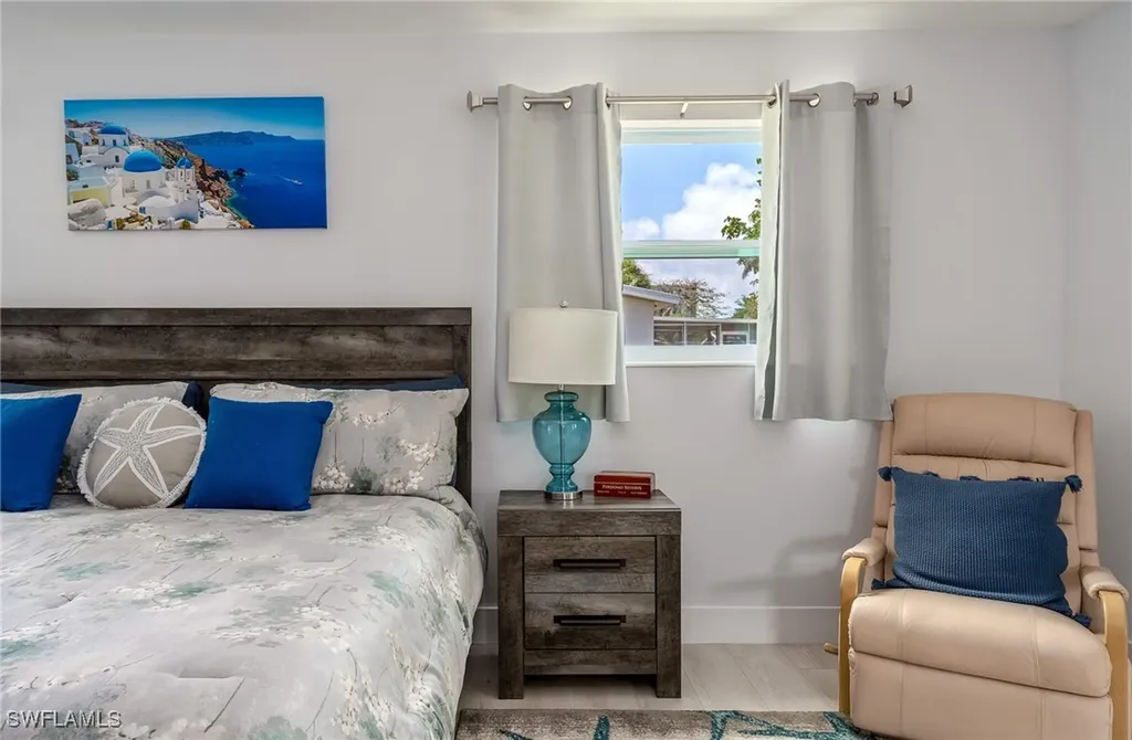 1140 Rainbow Drive Naples FL 34104