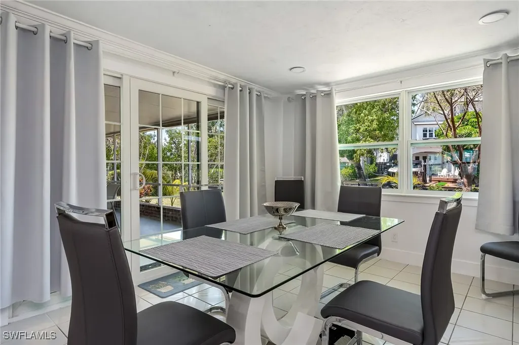 1140 Rainbow Drive Naples FL 34104