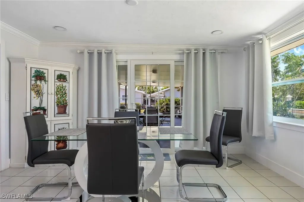 1140 Rainbow Drive Naples FL 34104