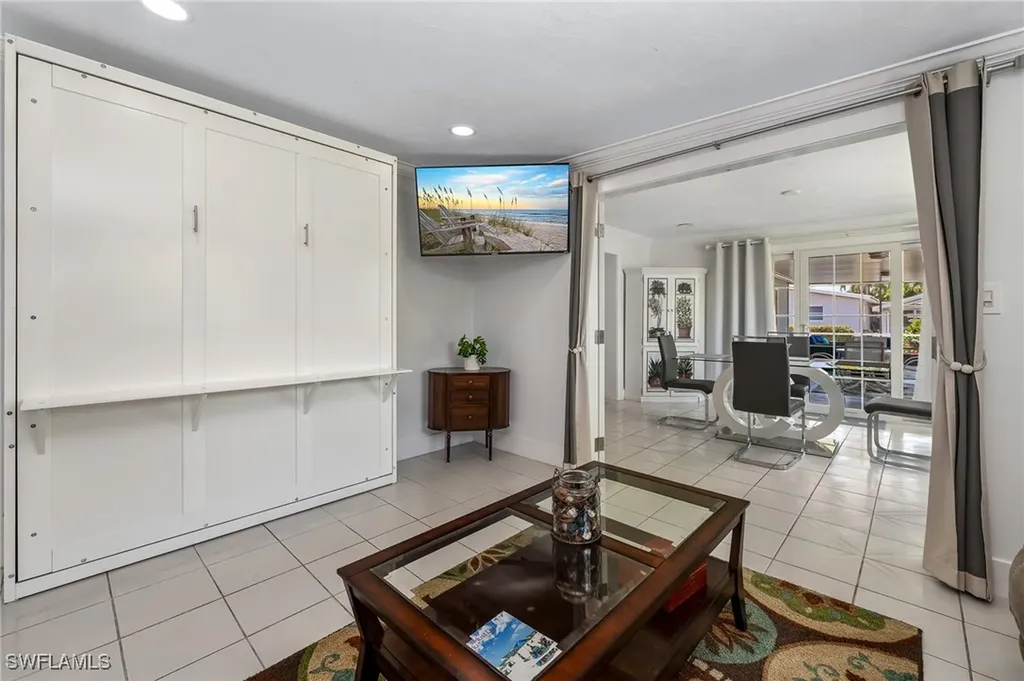 1140 Rainbow Drive Naples FL 34104