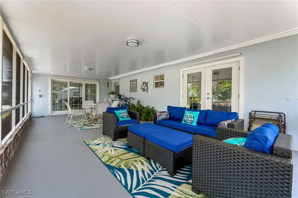 1140 Rainbow Drive Naples FL 34104