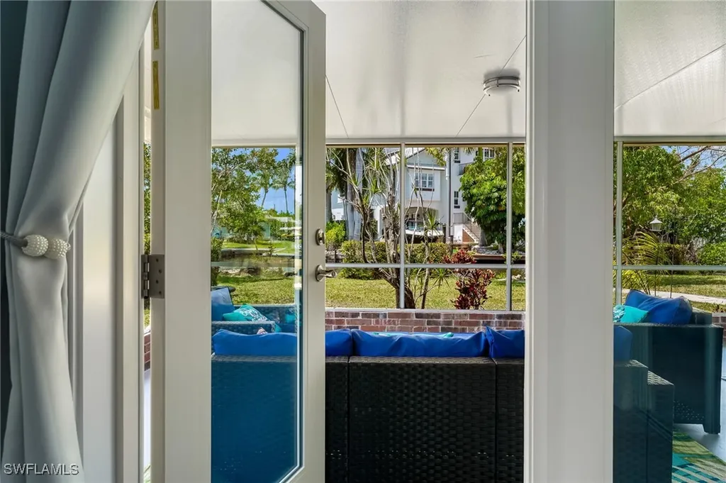 1140 Rainbow Drive Naples FL 34104