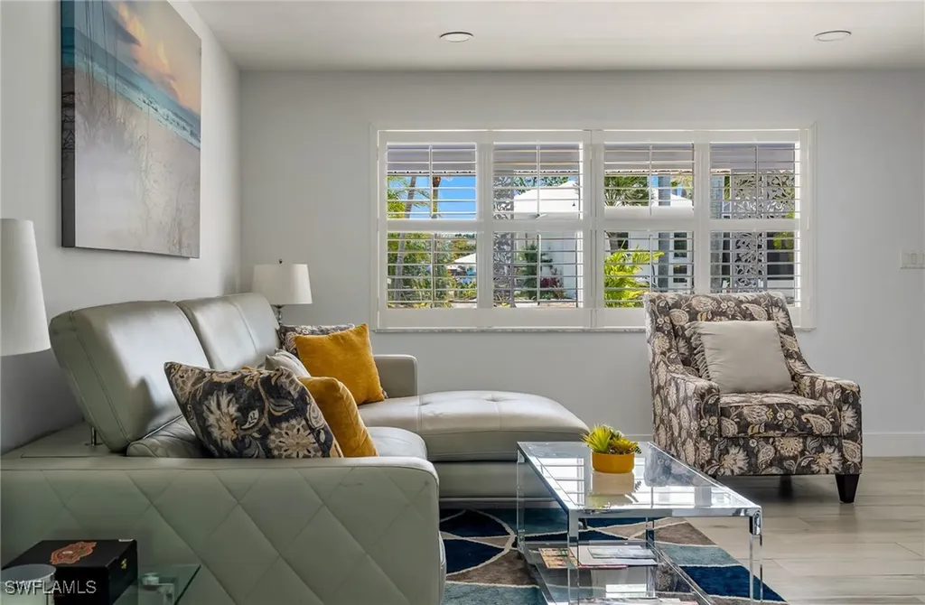 1140 Rainbow Drive Naples FL 34104