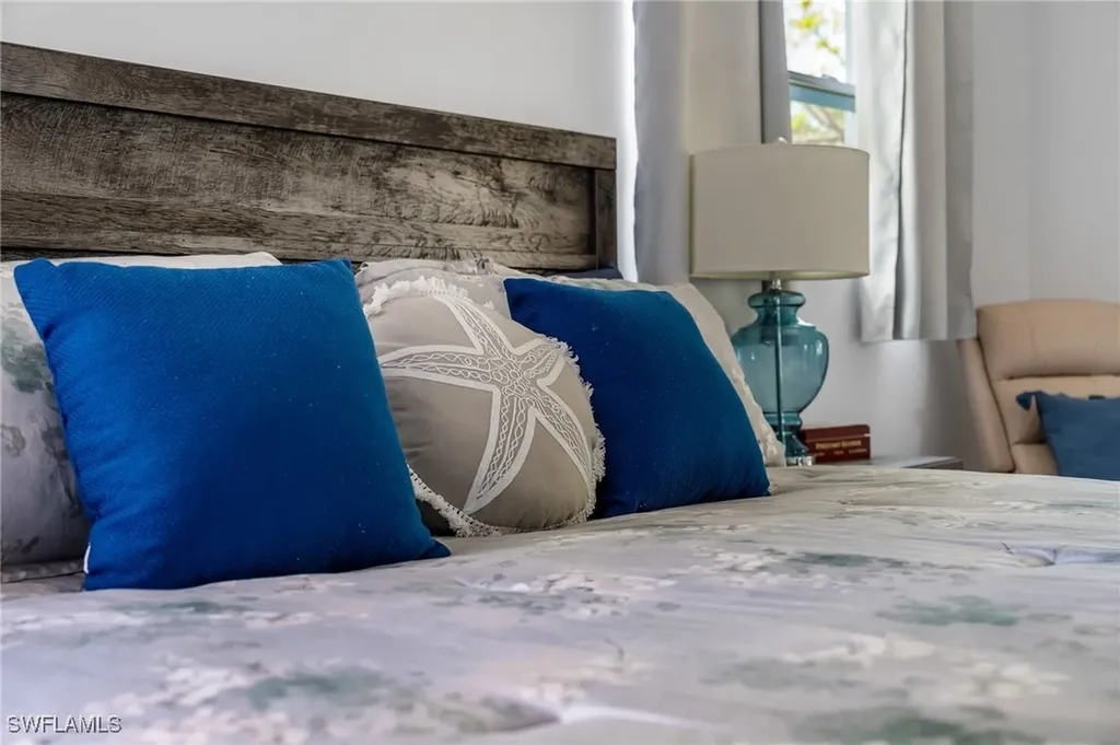 1140 Rainbow Drive Naples FL 34104