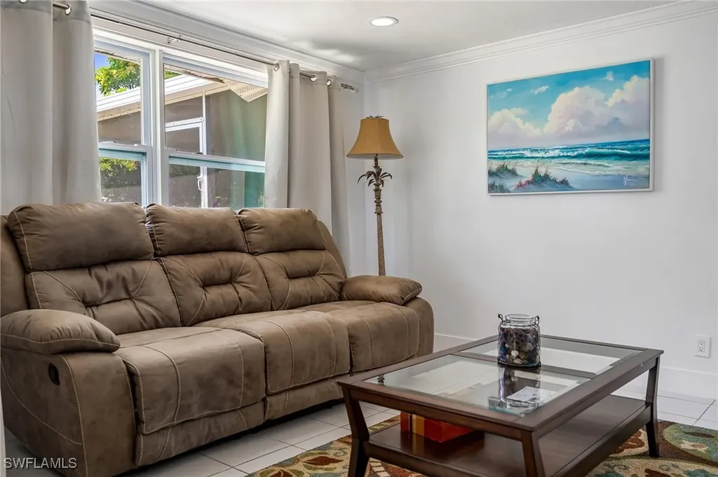 1140 Rainbow Drive Naples FL 34104