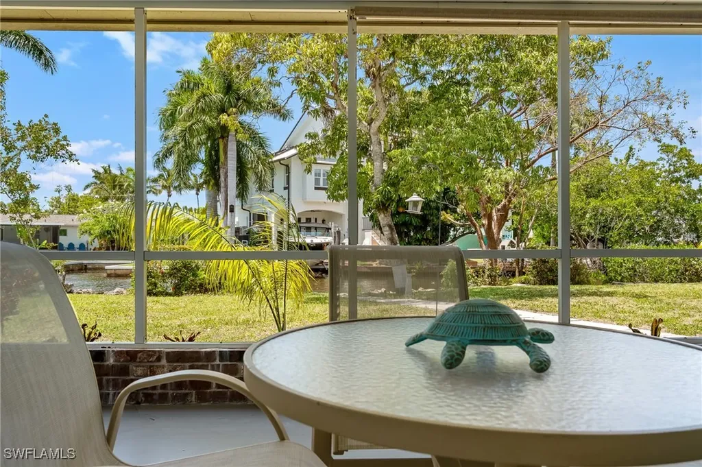 1140 Rainbow Drive Naples FL 34104
