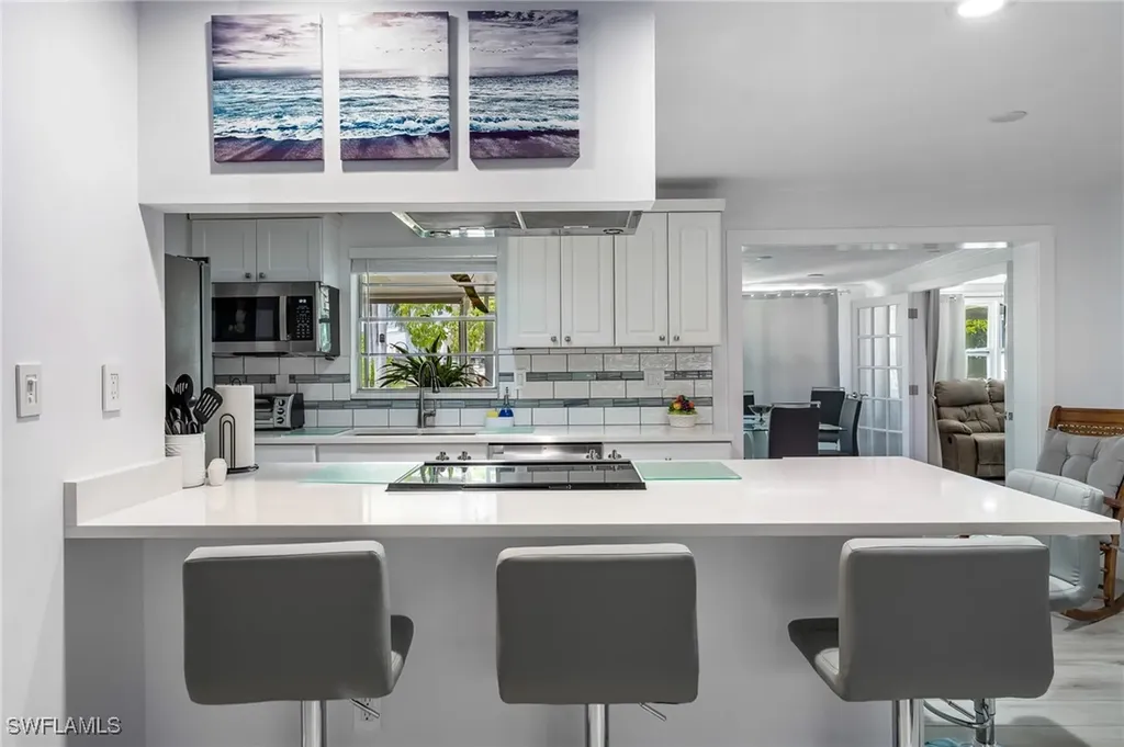 1140 Rainbow Drive Naples FL 34104