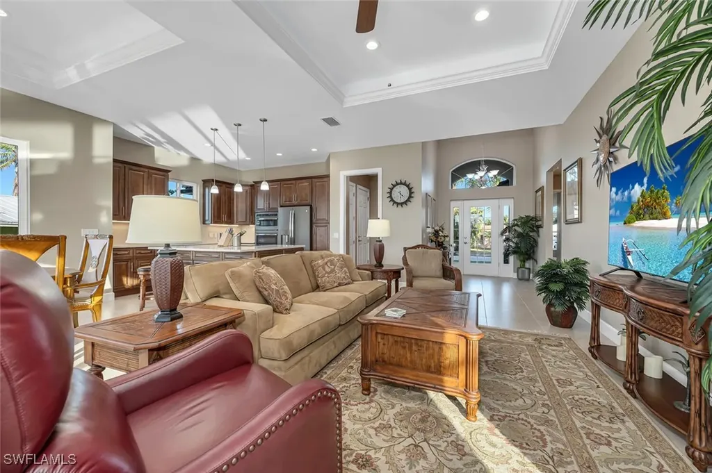 3254 Lakeview Drive Naples FL 34112