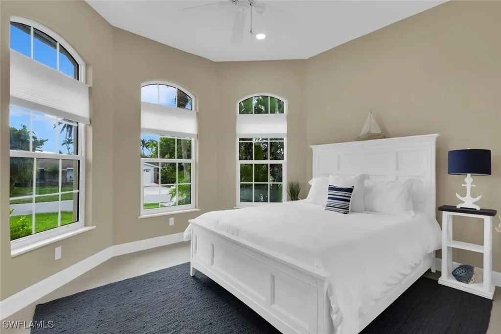 3254 Lakeview Drive Naples FL 34112