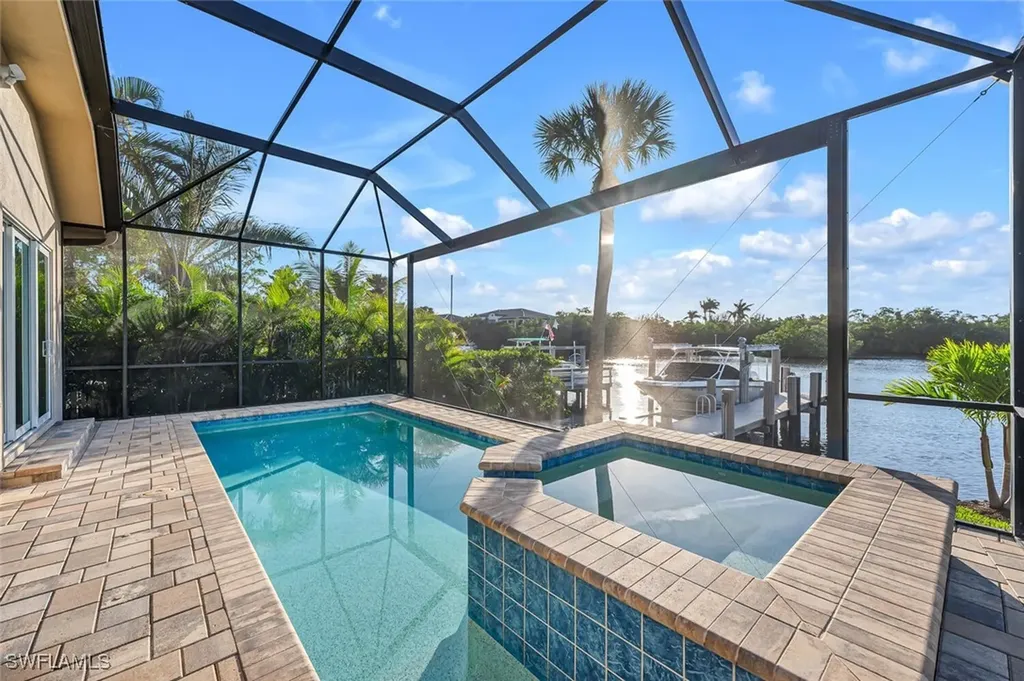 3254 Lakeview Drive Naples FL 34112
