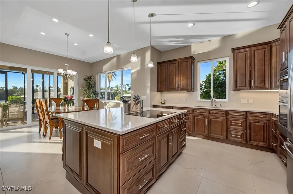 3254 Lakeview Drive Naples FL 34112