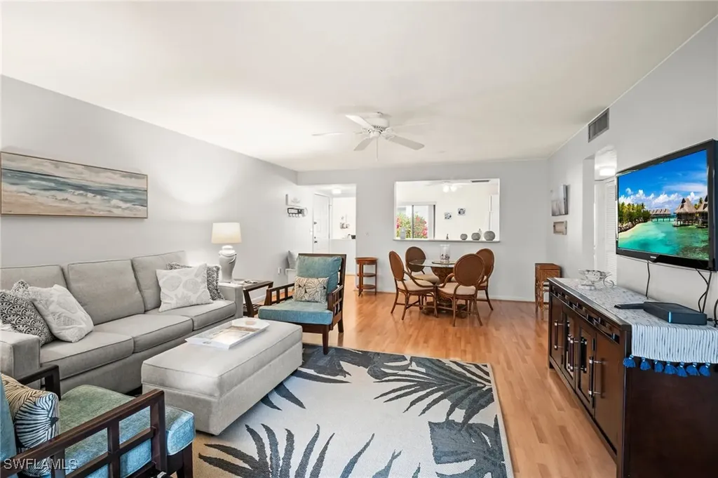 2930 Kings Lake Boulevard Naples FL 34112