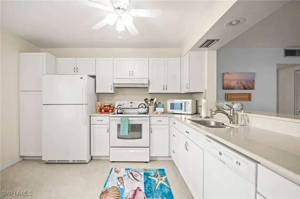 2930 Kings Lake Boulevard Naples FL 34112