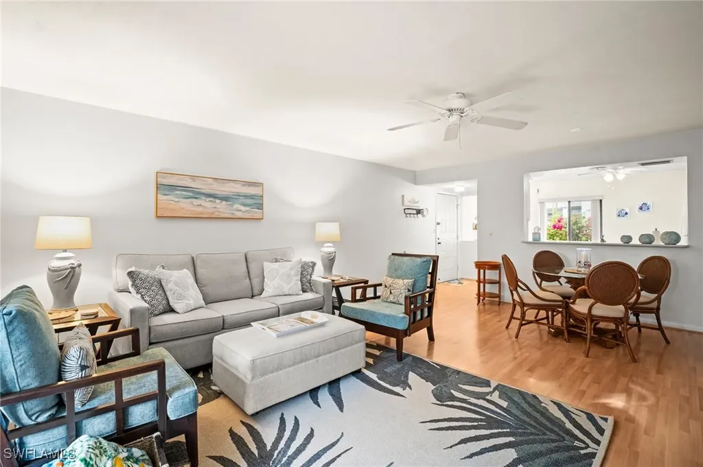 2930 Kings Lake Boulevard Naples FL 34112