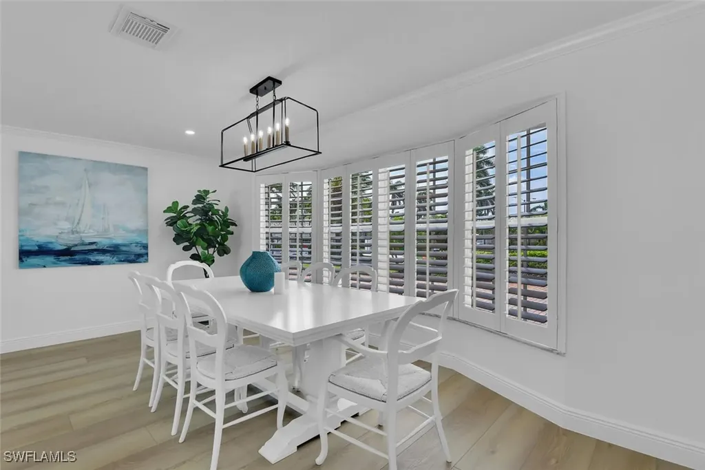 740 Park Shore Drive Naples FL 34103