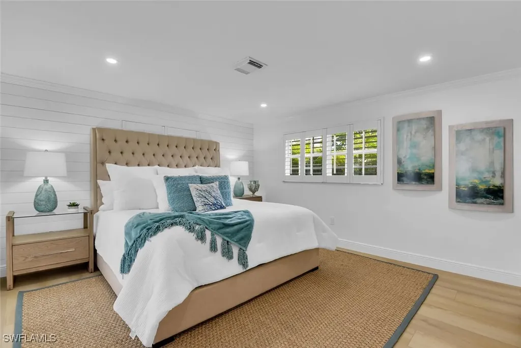 740 Park Shore Drive Naples FL 34103