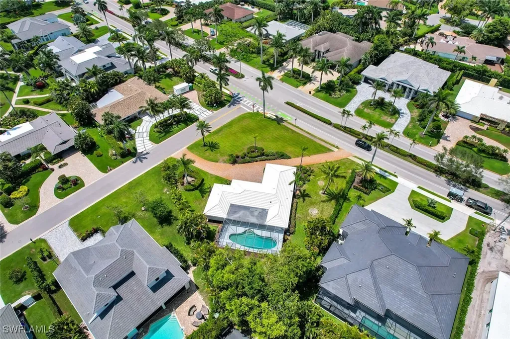 740 Park Shore Drive Naples FL 34103