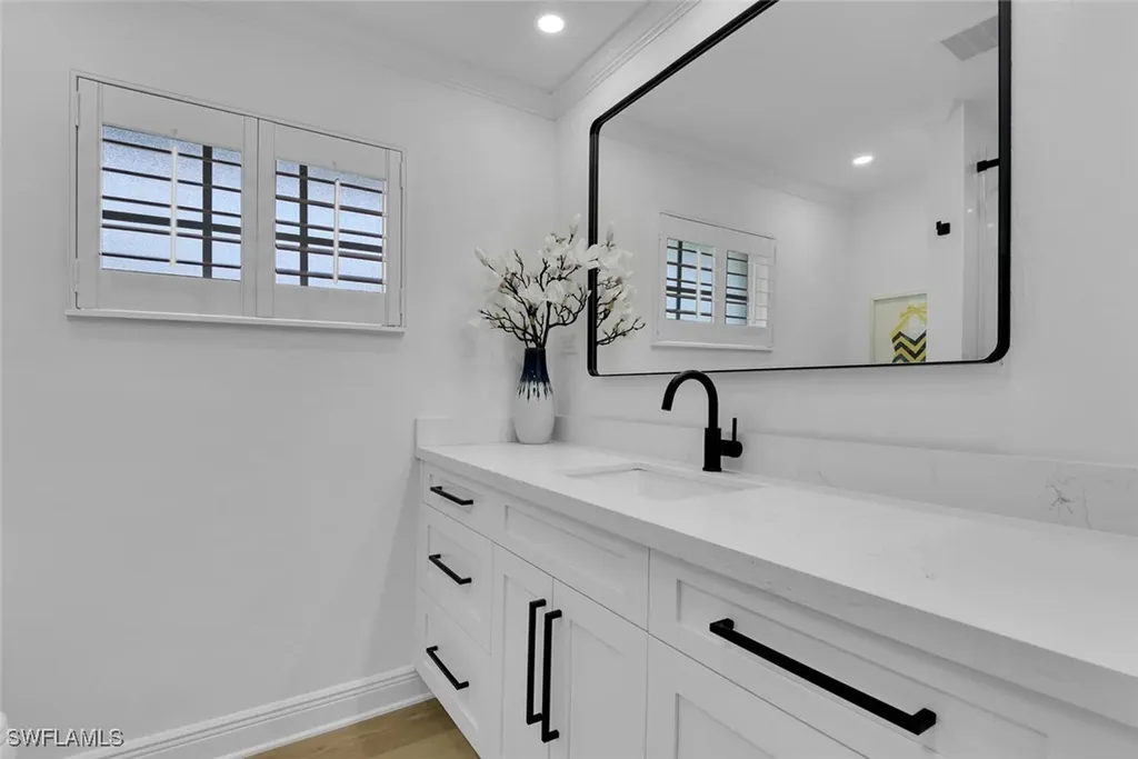 740 Park Shore Drive Naples FL 34103
