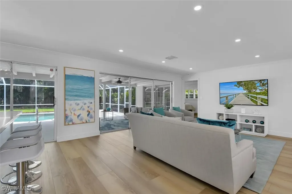 740 Park Shore Drive Naples FL 34103