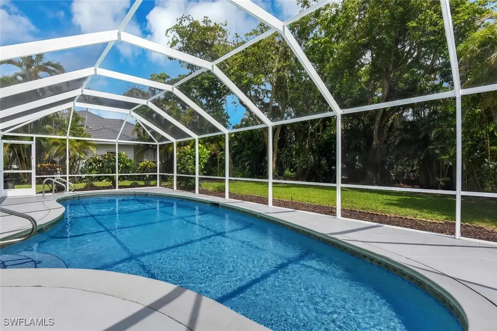 740 Park Shore Drive Naples FL 34103