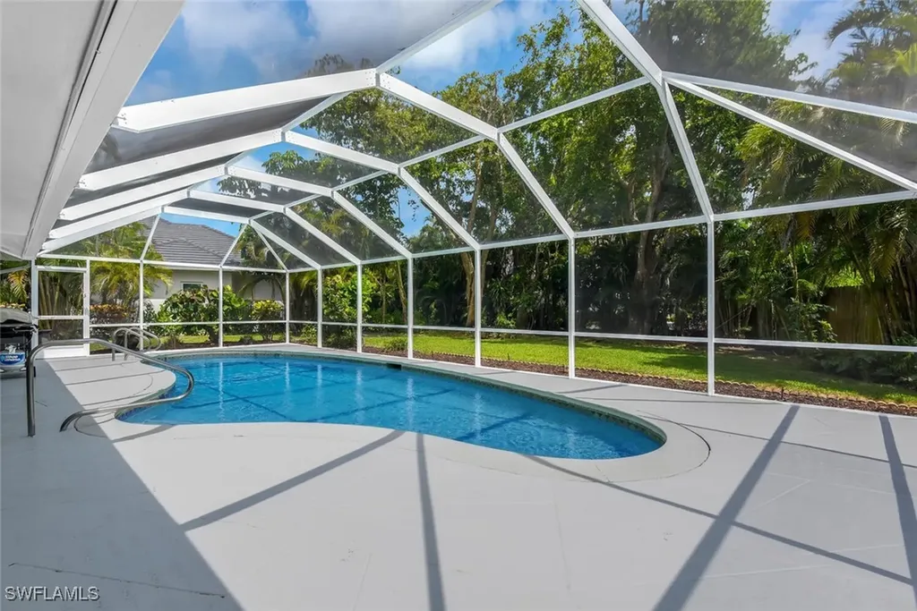 740 Park Shore Drive Naples FL 34103