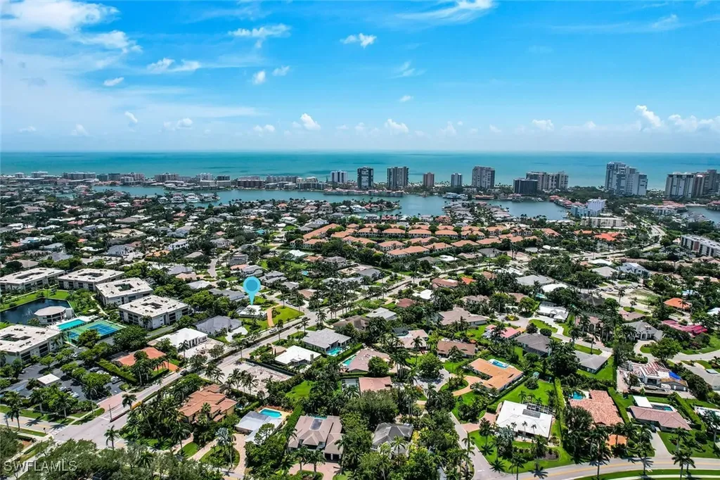 740 Park Shore Drive Naples FL 34103