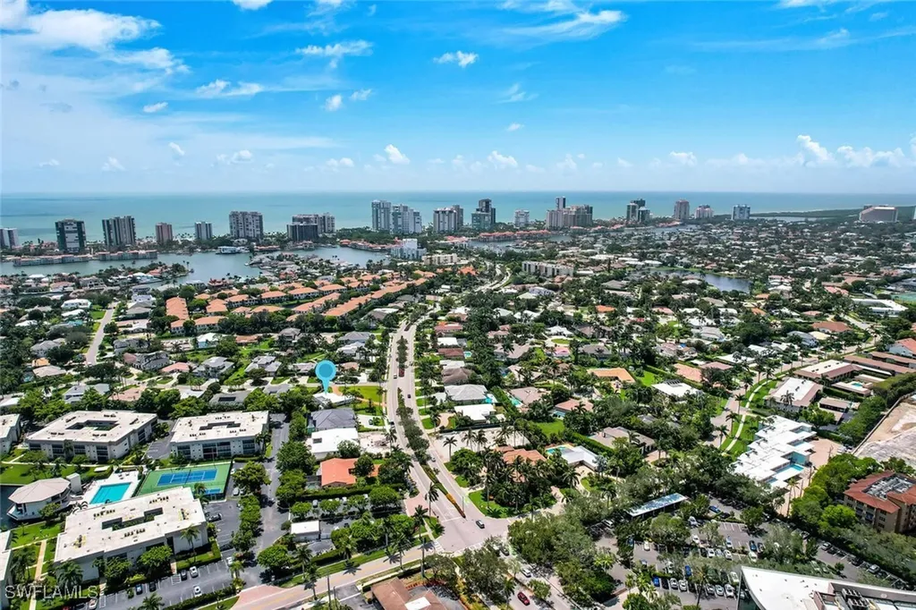 740 Park Shore Drive Naples FL 34103