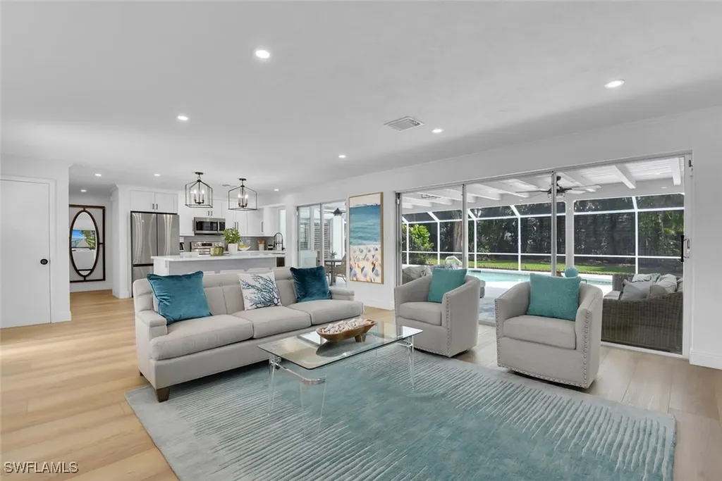 740 Park Shore Drive Naples FL 34103