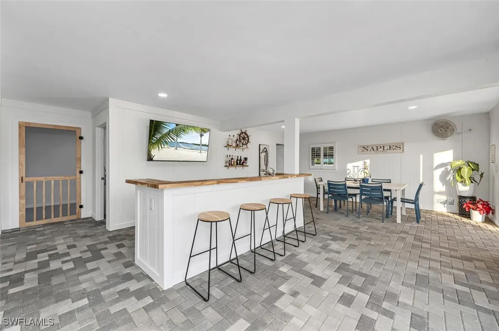 2736 Gulfview Drive Naples FL 34112