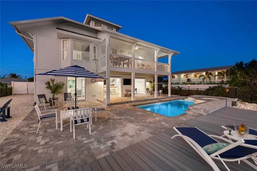 2736 Gulfview Drive Naples FL 34112