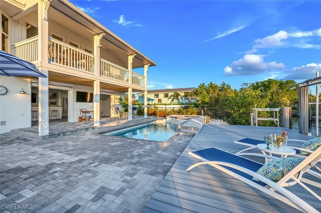 2736 Gulfview Drive Naples FL 34112