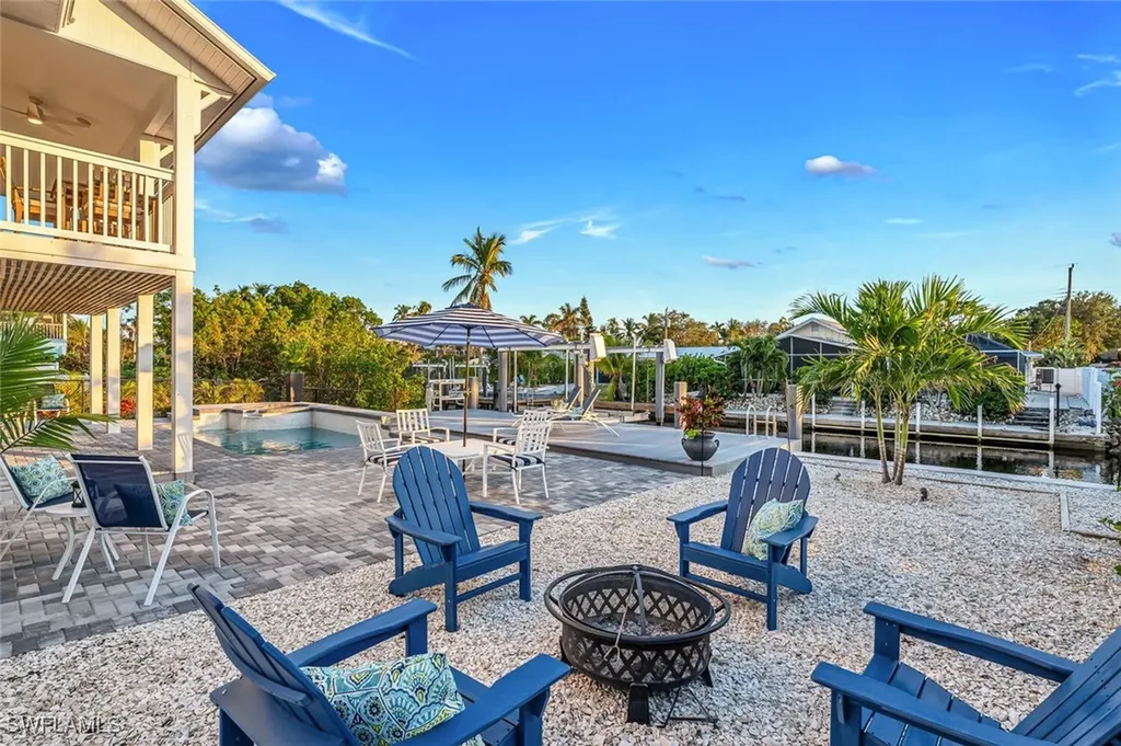2736 Gulfview Drive Naples FL 34112