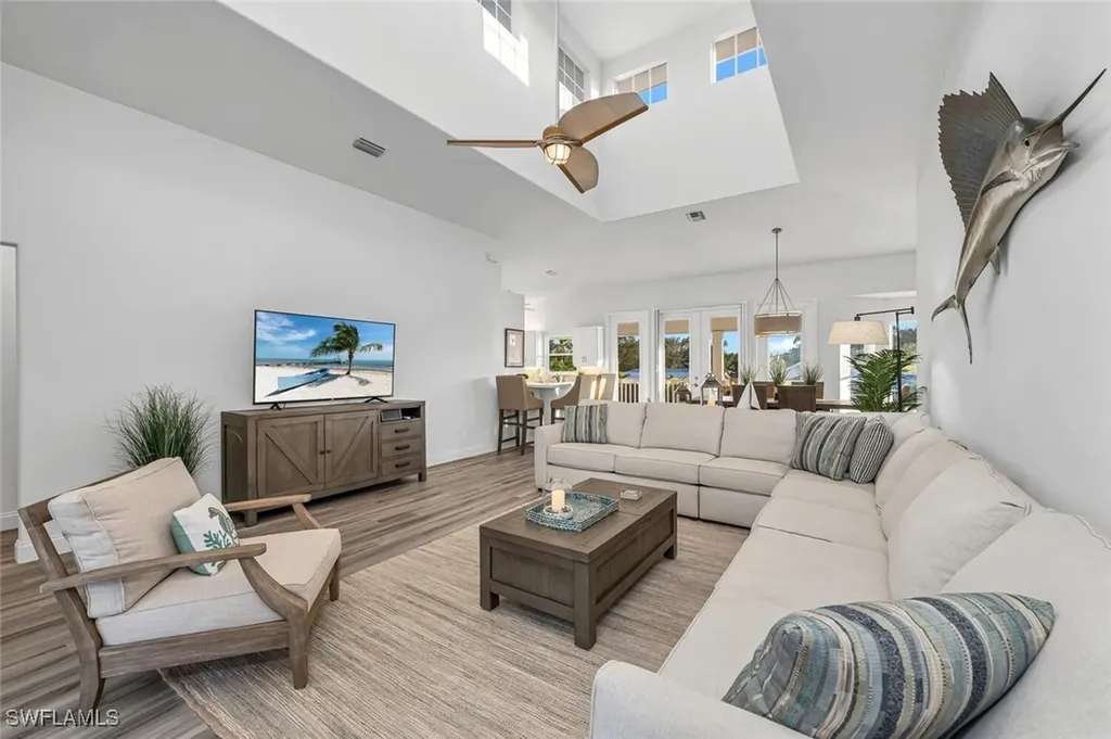 2736 Gulfview Drive Naples FL 34112