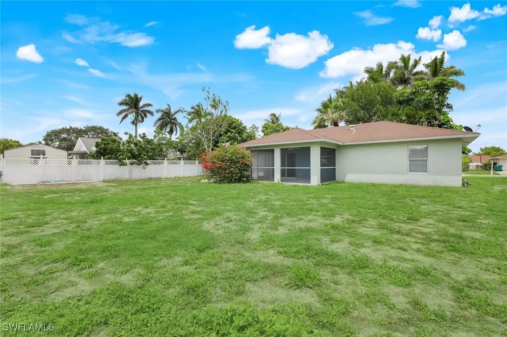 1717 43rd Street SW Naples FL 34116