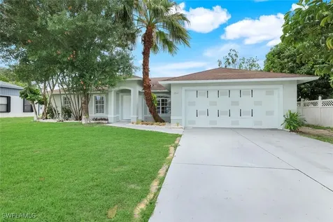 1717 43RD Street SW Naples FL 34116