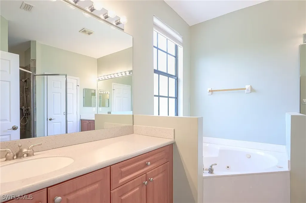 15056 Summit Place Circle Naples FL 34119