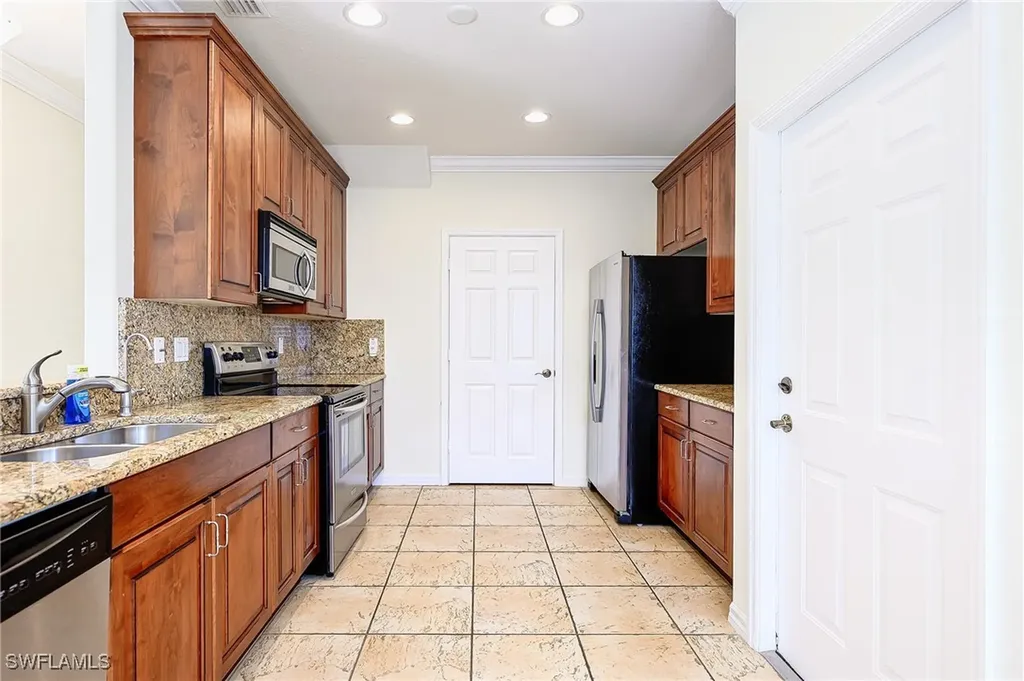 15056 Summit Place Circle Naples FL 34119