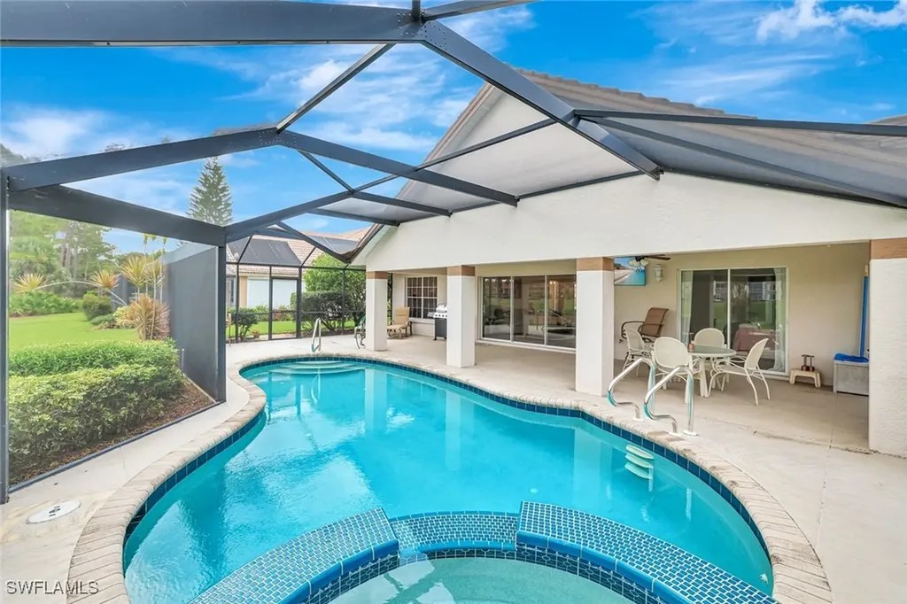 5859 Westbourgh Court Naples FL 34112